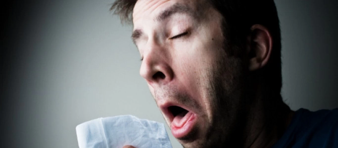 Tι παθαίνετε αν «κρατάτε» το φτέρνισμα;